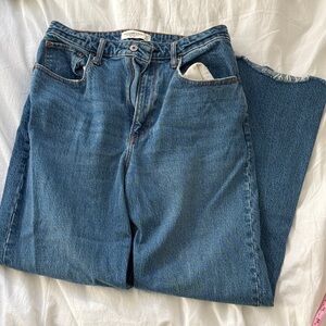 Abercrombie 90s Relaxed Jean High Rise